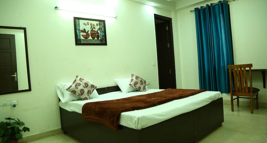 Namastey Homes Service Apartment in Saket, New Delhi 5